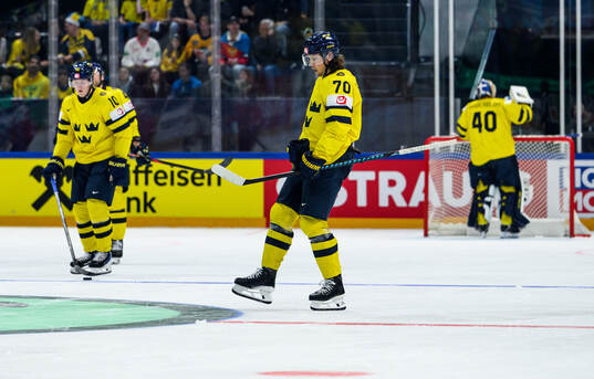 Simon Holmström, Oscar Sundqvist and goaltender Arvid
