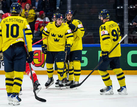 Linus Karlsson of Sweden celebrates with Jacob De La Rose