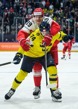 Jacob Schmidt-Svejstrup of Denmark and Rasmus Asplund of