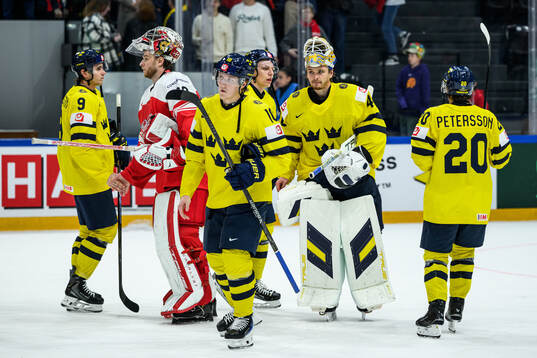 Linus Karlsson, Simon Holmström, goaltender Arvid