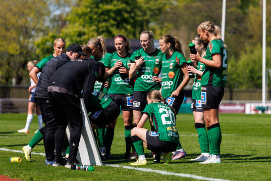 Varbergs spelare samlade vid ett spelavbrott