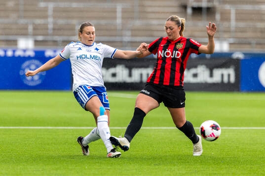 IFK Norrköpings Fanny Andersson och Brommapojkarnas Olivia
