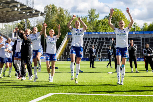 IFK Norrköpings spelare jublar