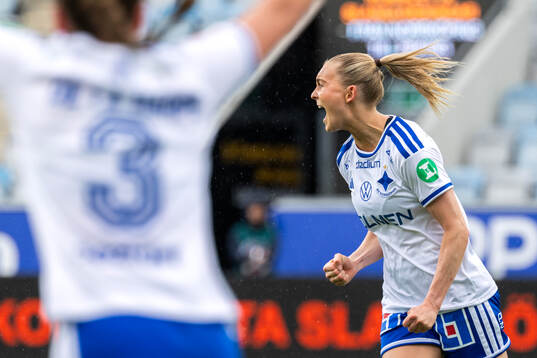 IFK Norrköpings Beatrice Persson jublar