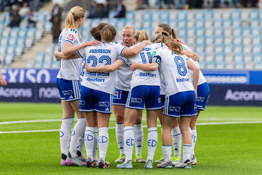 IFK Norrköpings spelare jublar