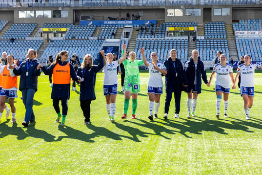 IFK Norrköpings spelare jublar