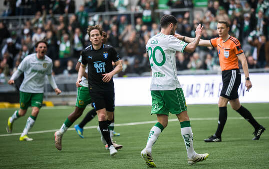 Hammarbys Nahir Besara jublar