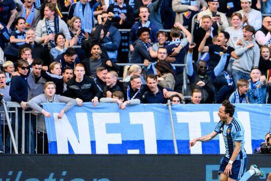 Djurgårdens Mikael Anderson jublar
