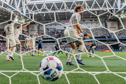 Djurgårdens Mikael Anderson jublar