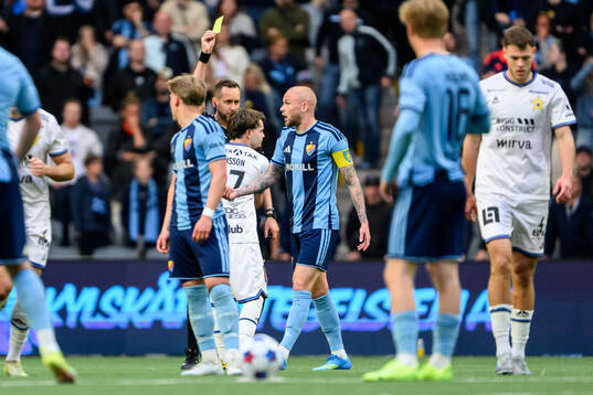 Sirius Neo Jönsson får gult kort