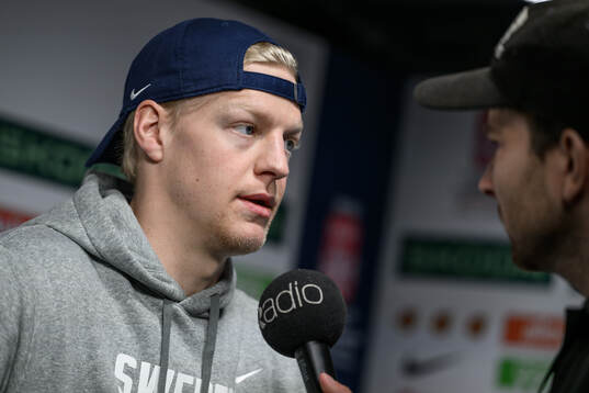 Emil Heineman of Sweden speaks to media