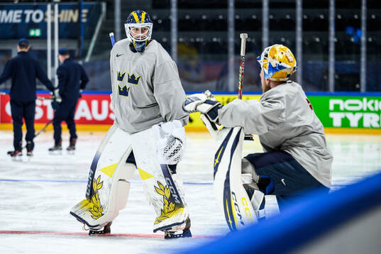 goaltender Love Härenstam and goaltender Magnus Hellberg