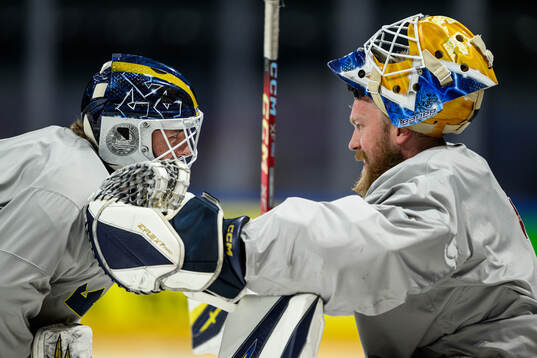 goaltender Love Härenstam and goaltender Magnus Hellberg