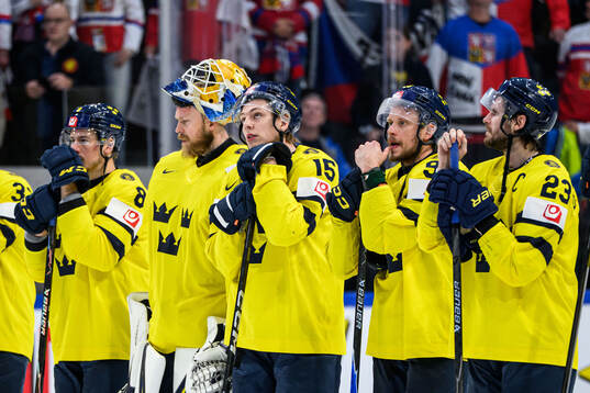 Jack Berglund and Jacob De La Rose of Sweden looks dejected