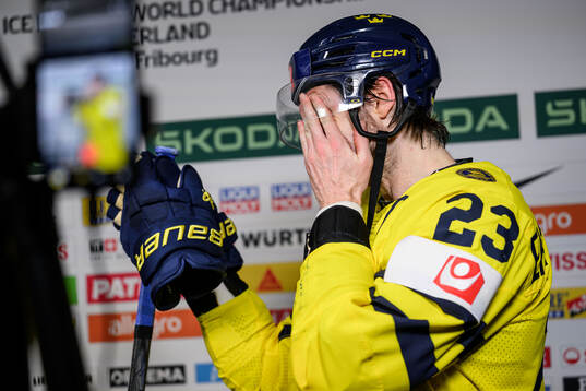 Oliver Ekman-Larsson of Sweden