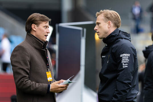 Simon Thern och IFK Göteborgs assisterande sportchef Oscar