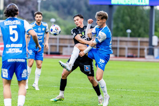Örebros Erman Hrastovina och Oddevolds Alexander Almqvist