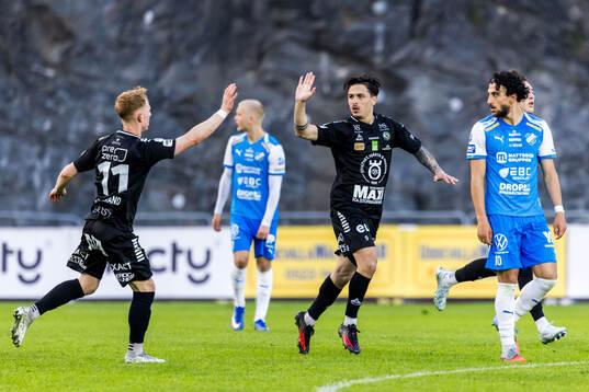 Örebros Antonio Yakoub jublar
