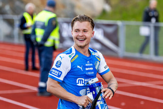 Oddevolds Vincent Sundberg jublar
