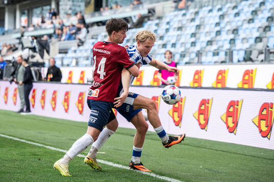 Örgrytes Daniel Paulson och IFK Göteborgs Max Fenger