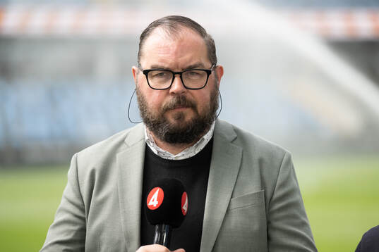 TV4s studio med expert Alexander Axén