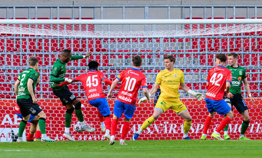 Varbergs Shanyder Borgelin gör 0-1 mot Helsingborgs