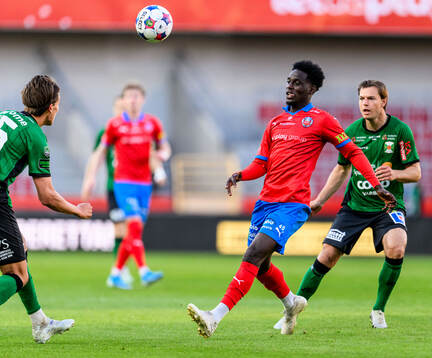 Helsingborgs Daouda Amadou och Varbergs Albin Winbo