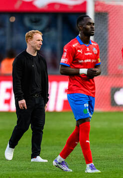 Helsingborgs manager Stevie Grieve deppar