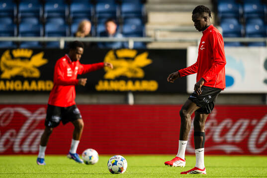 Cheikh Mbacke Diop of Brann warms up