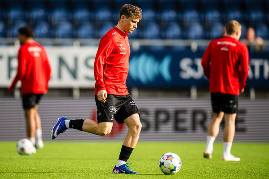 Martin Hellan of Brann warms up