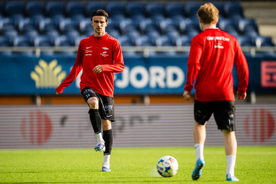 Ulrik Mathisen of Brann warms up