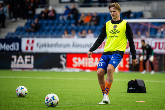 Kristian Lonebu of Aalesund warms up