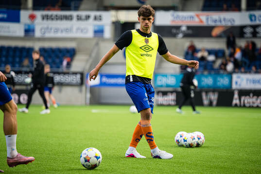 Aleksander Hammer Kjelsen of Aalesund warms up