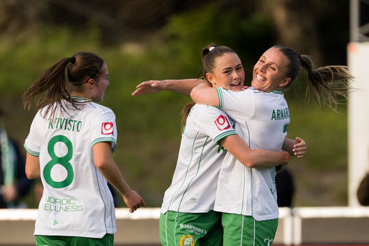 Hammarbys Svea Rehnberg, Vilma Emilia Koivisto och Gudrun