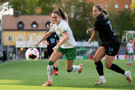 Hammarbys Svea Rehnberg och Malmö FFs Courtney Nevin