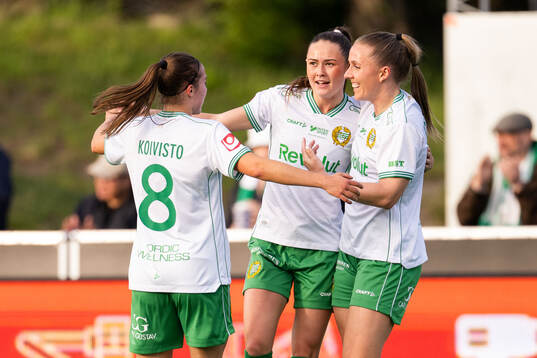 Hammarbys Svea Rehnberg jublar med Vilma Emilia Koivisto