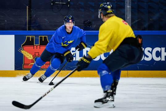 Lucas Raymond of Sweden at a practice session