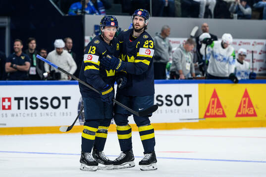 Lucas Raymond and Oliver Ekman-Larsson of Sweden