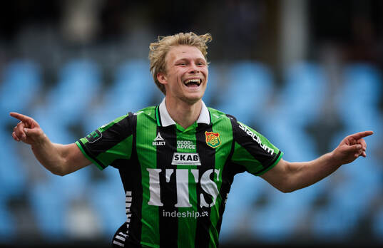 GAISs Rasmus Niklasson Petrovic jublar