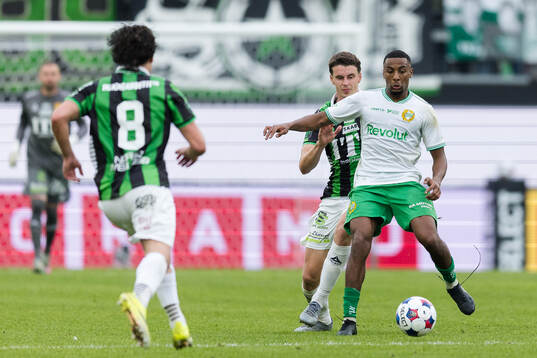 Hammarbys Paulos Abraham och GAISs Oskar Ågren