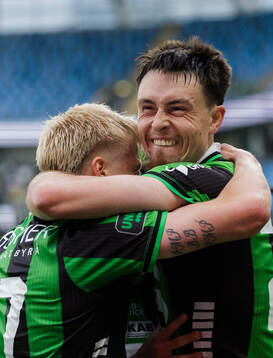 GAISs Samuel Salter och Robert Frosti Thorkelsson jublar