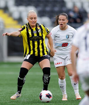 Häckens Alva Selerud och Växjö DFFs Mariann Hogh Nielsen