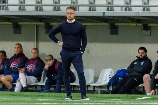Växjö DFFs tränare Olof Unogård