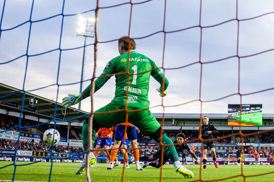 Noah Jean Holm of Brann scores the 1-1 goal