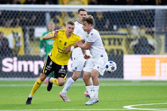 Elfsborgs Sebastian Holmén och Mjällbys Ludwig