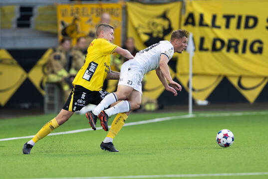 Elfsborgs Sebastian Holmén och Mjällbys Aki Samuelsen
