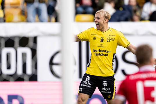 Elfsborgs Leo Östman jublar