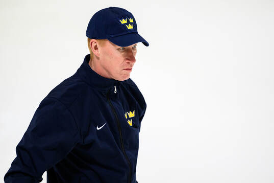 Assistant coach Jörgen Jönsson of Sweden at a practice