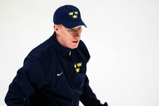 Assistant coach Jörgen Jönsson of Sweden at a practice