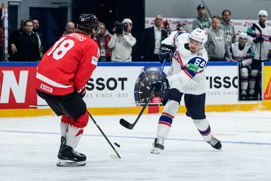 Robert Thomas of Canada and Sander Hurrød of Norway